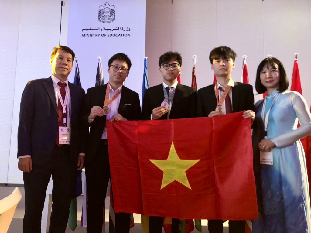 Đội tuyển Việt Nam tham dự Olympic Sinh học quốc tế 2023