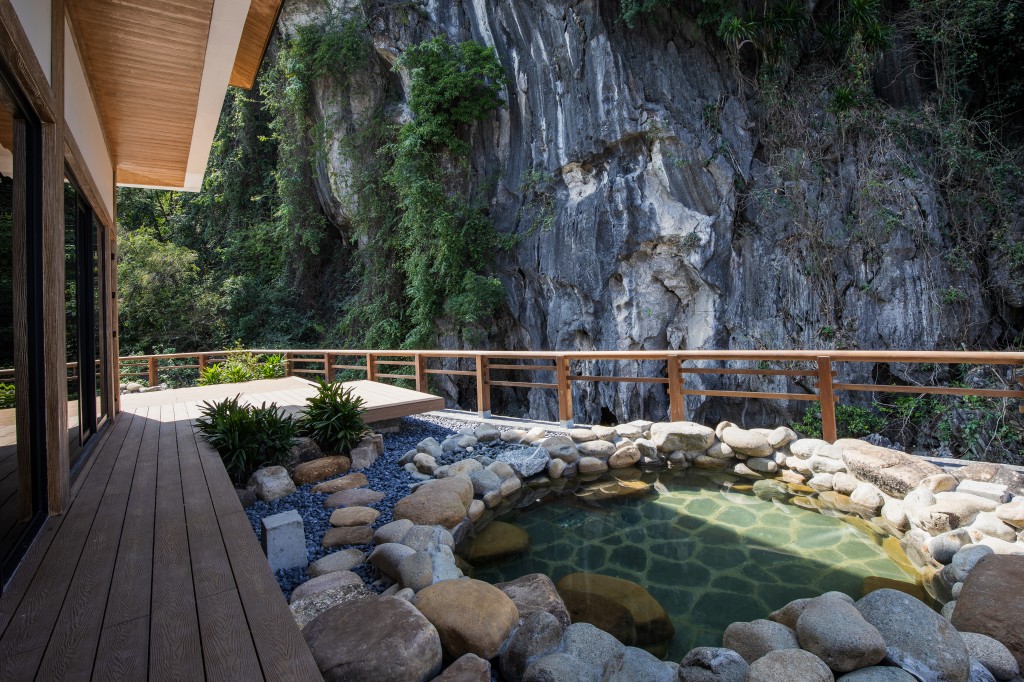 Onsen mùa hè - liệu pháp vàng cho thanh xuân