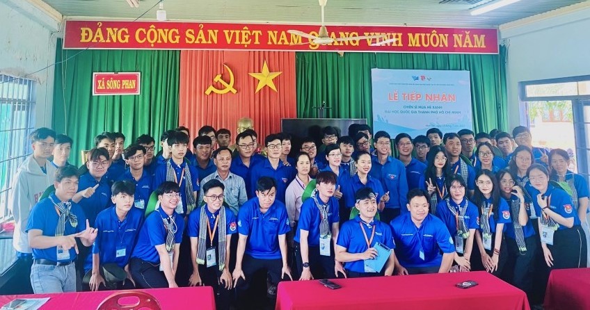 55 chiến sĩ Mùa hè xanh Đại học Quốc gia thành phố Hồ Chí Minh