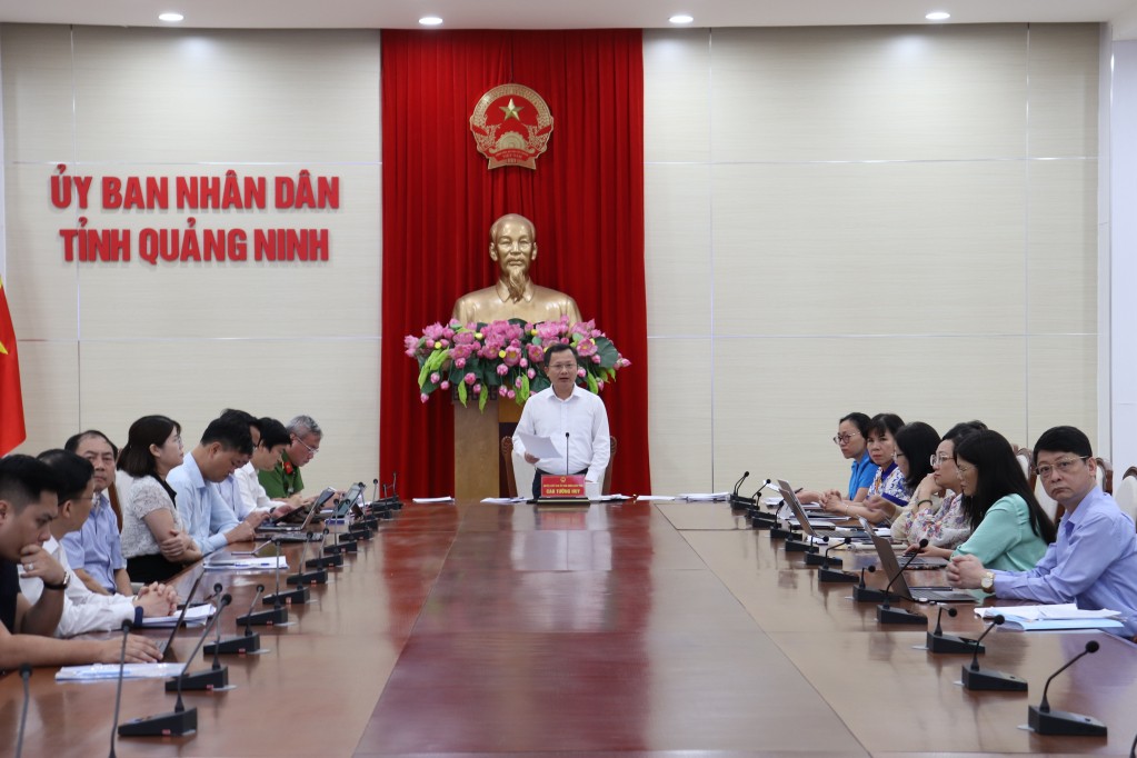 Cao Tường Huy, Quyền Chủ tịch UBND tỉnh phát biểu tham luận tại hội nghị từ điểm cầu Quảng Ninh.