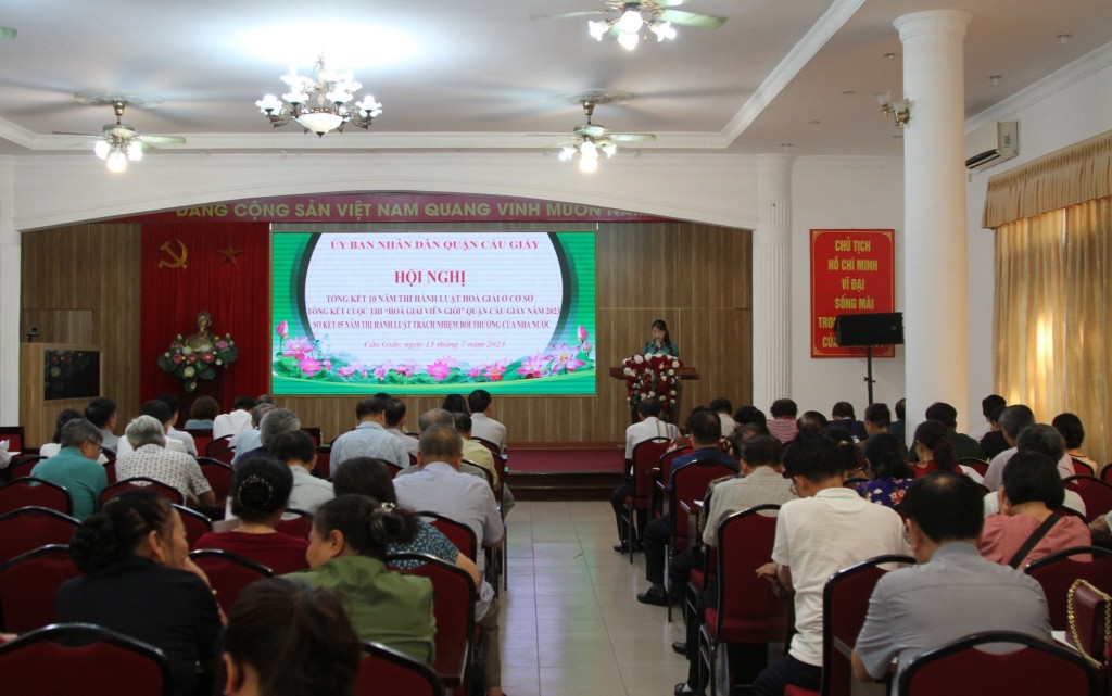 Toàn cảnh hội nghị
