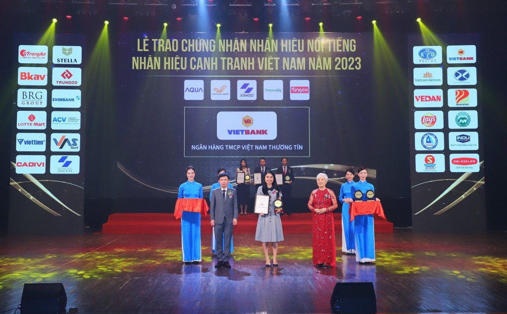 Vietbank nhận giải thưởng “Top 10 Nhãn hiệu Cạnh tranh Việt Nam 2023”.