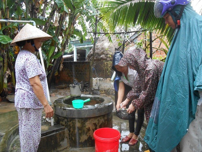 Đảm bảo nước sạch, quản lý chất thải y tế trong mùa mưa lũ