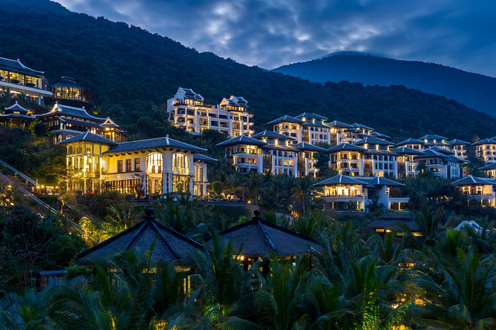 Khu nghỉ dưỡng đẳng cấp InterContinental Danang Sun Peninsula Resort