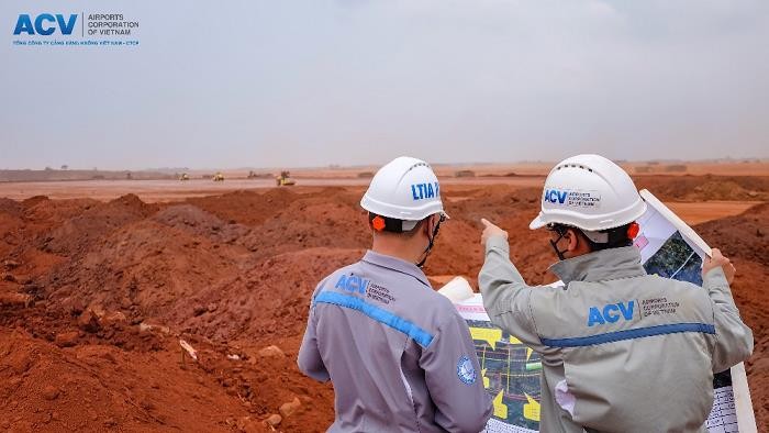 Bộ phận giám sát công trường ngày đêm theo sát từng mốc tiến độ của Dự án Cảng HKQT Long Thành