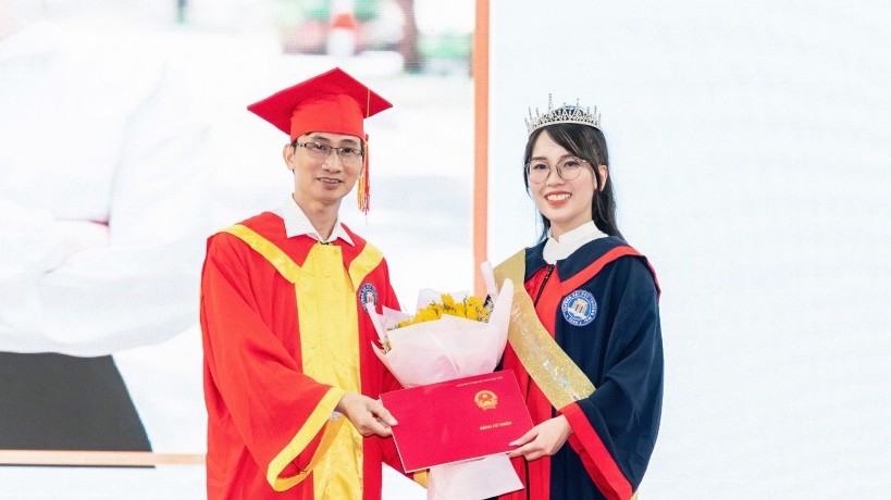 “Sinh viên toàn diện” tốt nghiệp xuất sắc