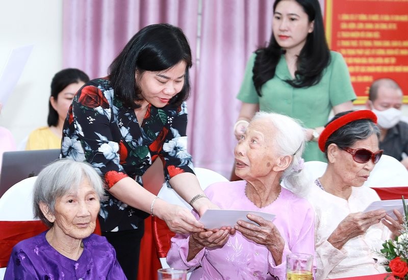 Chăm sóc người có công, thân nhân liệt sĩ là vinh dự và nhiệm vụ cao cả