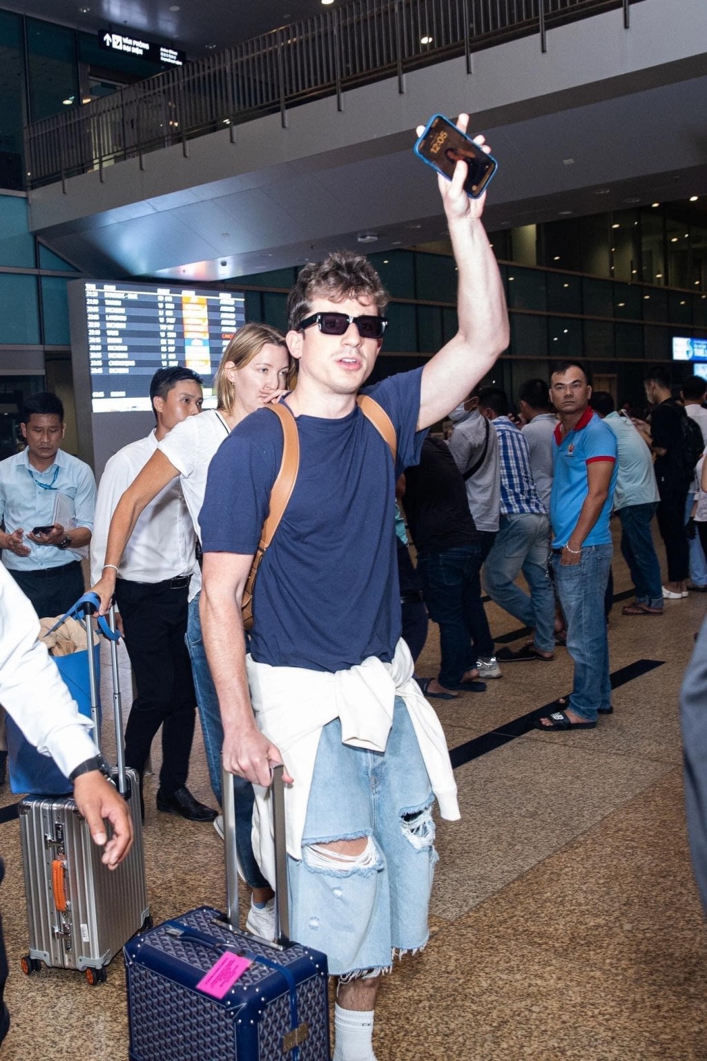 Thông tin, hình ảnh Charlie Puth đặt chân đến Nha Trang gây sốt trên mạng, nhiều fan hâm mộ tỏ ra tiếc nuối vì đã không săn được vé để có cơ hội gặp gỡ thần tượng. Thông tin, hình ảnh Charlie Puth đặt chân đến Nha Trang gây sốt trên mạng, nhiều fan hâm mộ tỏ ra tiếc nuối vì đã không săn được vé để có cơ hội gặp gỡ thần tượng.