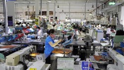 Tháo gỡ khó khăn cho sản xuất kinh doanh, tiếp tục đẩy mạnh cải cách thủ tục hành chính