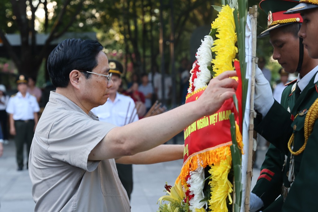 Đảng, Nhà nước và Nhân dân mãi mãi khắc ghi, tri ân các anh hùng liệt sĩ, người có công với cách mạng