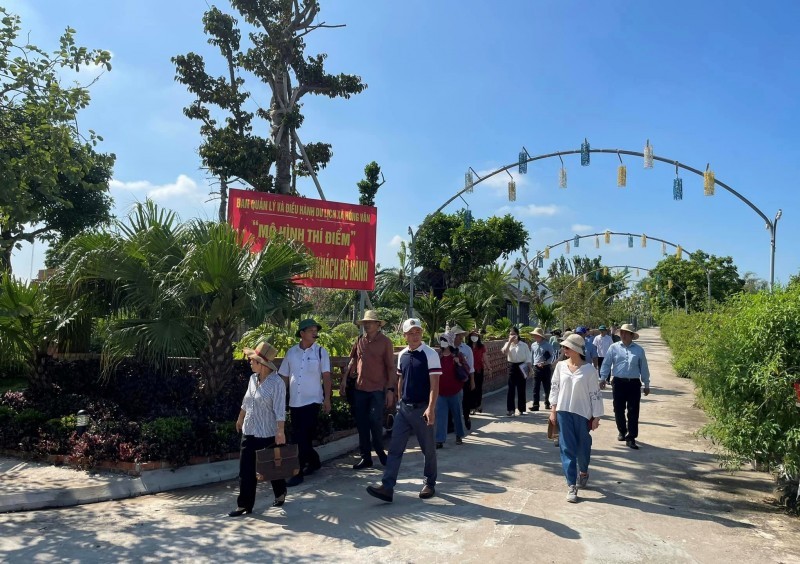 Xã Hồng Vân (huyện Thường Tín, Hà Nội) đã chuyển hướng từ làm nông nghiệp thuần túy sang phát triển du lịch sinh thái trải nghiệm