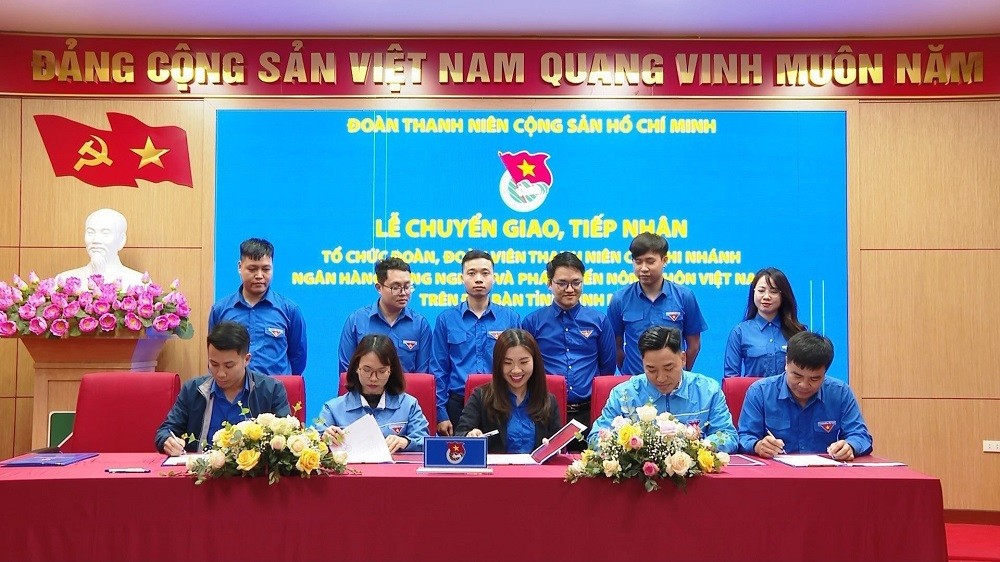 Thực hiện tiếp nhận các tổ chức đoàn, đoàn viên tại các đơn vị trong hệ thống về trực thuộc Đoàn Thanh niên Agribank