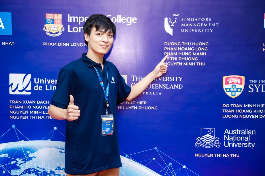 Phạm Hùng Mạnh – nghiên cứu sinh khoa Công nghệ Máy tính trường Đại học Quản lý Singapore theo chương trình Học bổng KHCN Vingroup