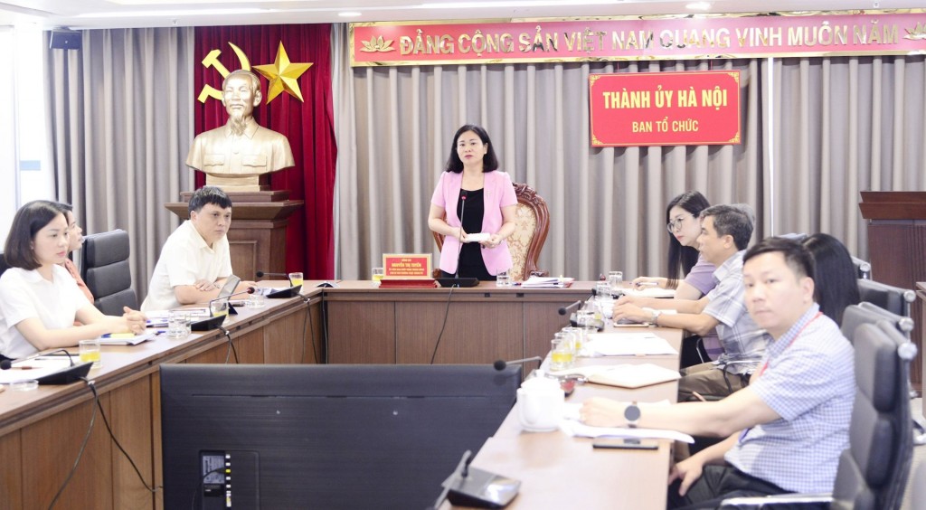 Phó Bí thư Thường trực Thành ủy Hà Nội Nguyễn Thị Tuyến tham luận tại hội nghị.
