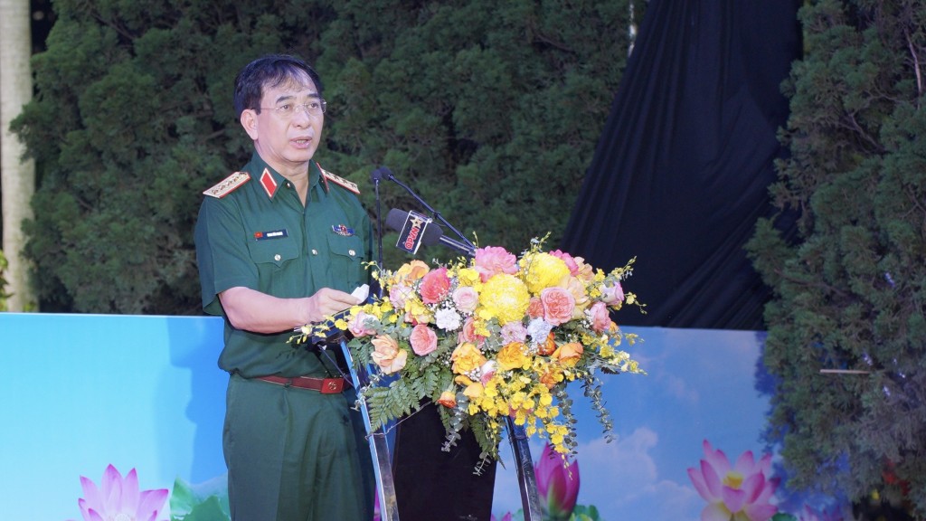 Đại tướng Phan Văn Giang, Ủy viên Bộ Chính trị, Phó Bí thư Quân ủy Trung ương, Bộ trưởng Bộ Quốc phòng phát biểu tại chương trình