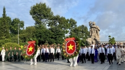 Lãnh đạo TP Hồ Chí Minh dâng hương tưởng niệm anh hùng liệt sĩ