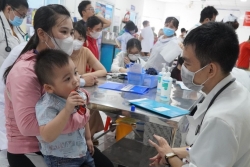 3.000 chai Globulin để điều trị bệnh tay chân miệng sắp về Việt Nam