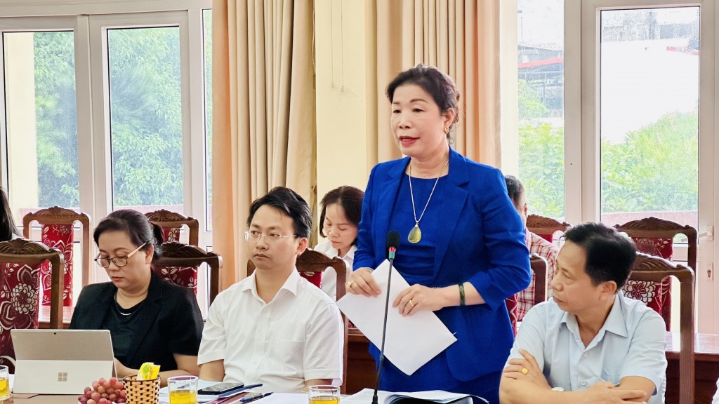 Đồng chí Trần Thị Vân Anh - Phó Giám đốc Sở Văn hóa và Thể thao Hà Nội phát biểu tại buổi làm việc