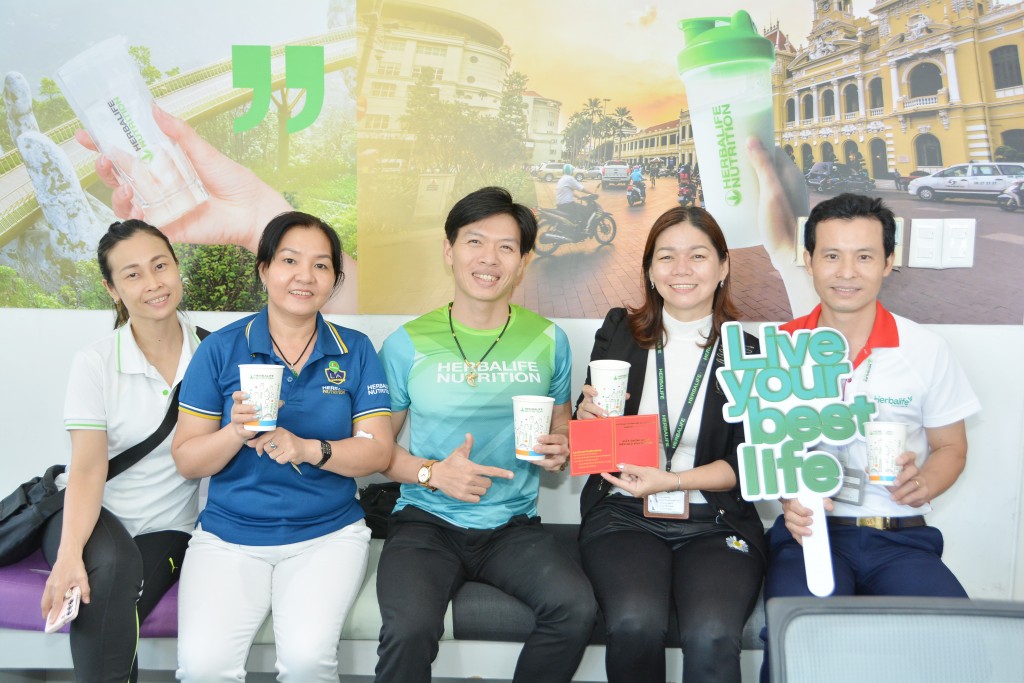 Thành viên độc lập và nhân viên Herbalife Việt Nam tham gia hiến 280 đơn vị máu