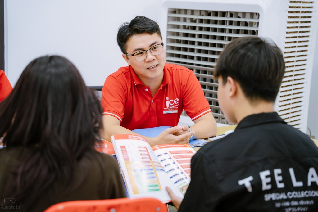 Quầy tư vấn học tập của Trung tâm luyện thi IELTS ICE