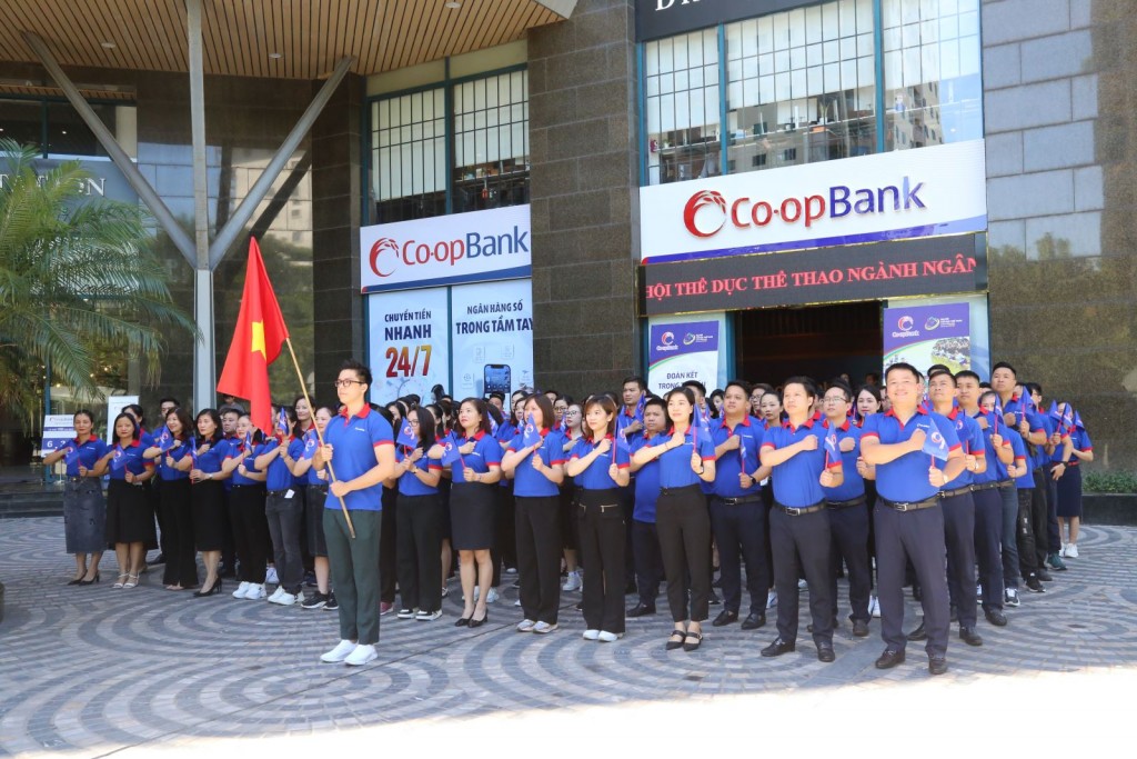 Co-opBank tổ chức lễ xuất quân tham dự Đại hội TDTT ngành Ngân hàng lần thứ nhất