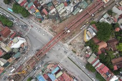 Long Biên - Hà Nội: Phân luồng giao thông tại nút giao Hồng Tiến-Nguyễn Văn Cừ