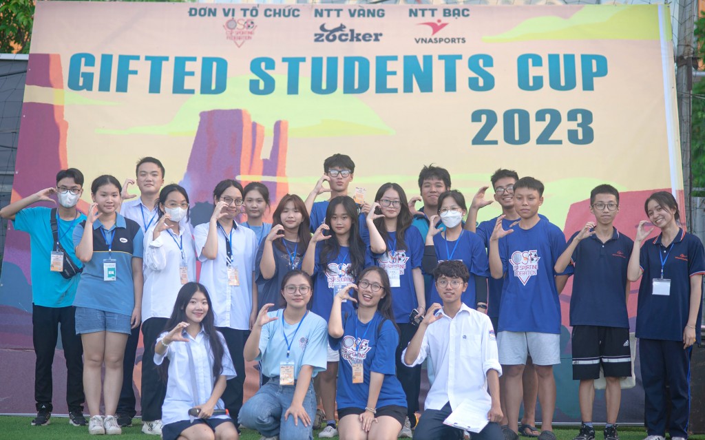 THPT Chuyên Nguyễn Huệ lên ngôi quán quân giải bóng đá Gifted Students Cup