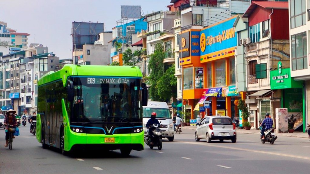 Trào dâng tình bạn, tình đời