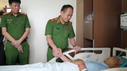 Biểu dương tinh thần dũng cảm, quyết tâm truy bắt tội phạm của Thiếu tá Nguyễn Anh Tuấn