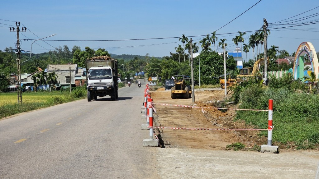 Quảng Nam: Dự án cải tạo, nâng cấp Quốc lộ 14E đang còn nhiều vướng mắc về đất đai