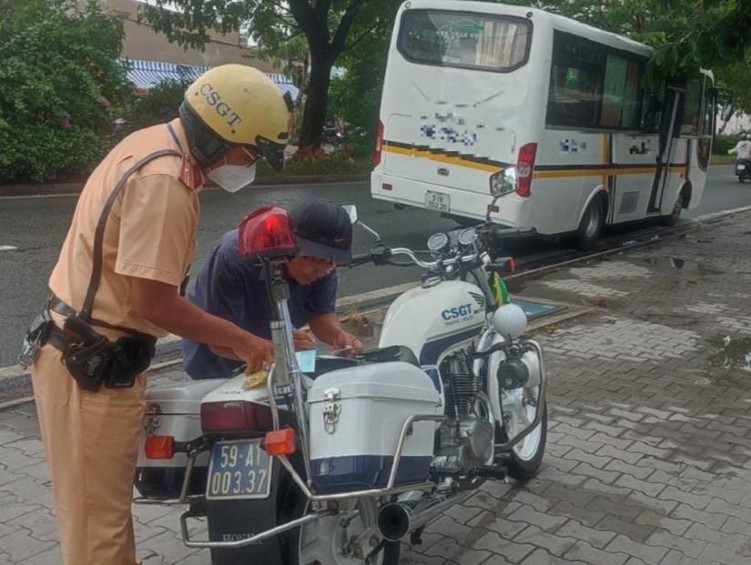 Trong 3 ngày cao điểm kiểm tra, CSGT TP Hồ Chí Minh đã xử phạt hơn 500 triệu đồng