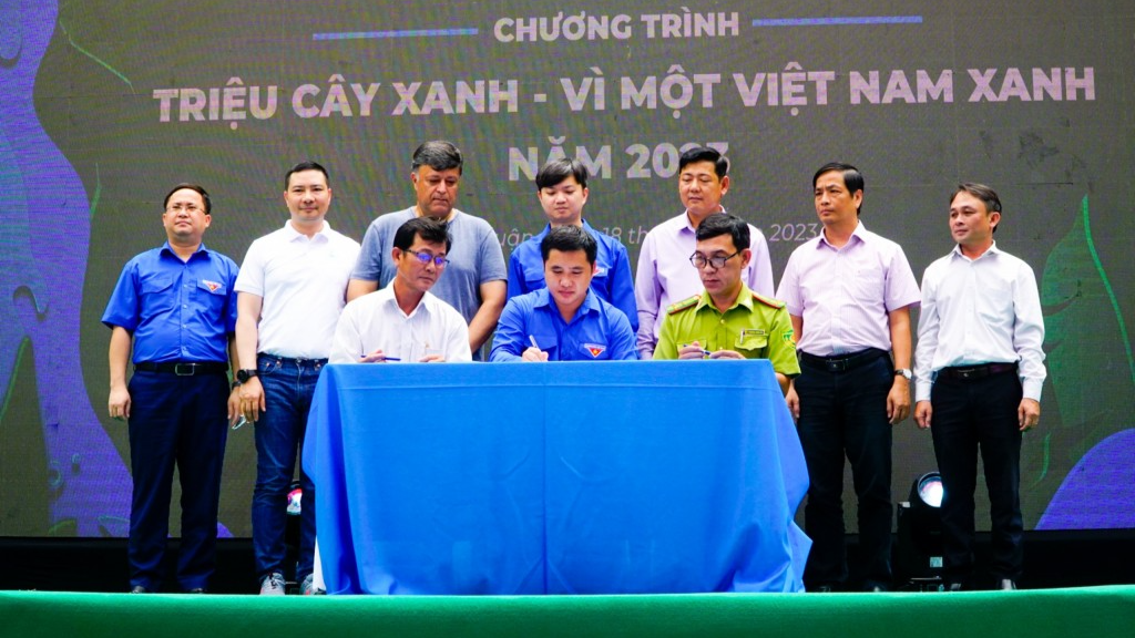 Khởi động chương trình “Triệu cây xanh - Vì một Việt Nam xanh” 2023