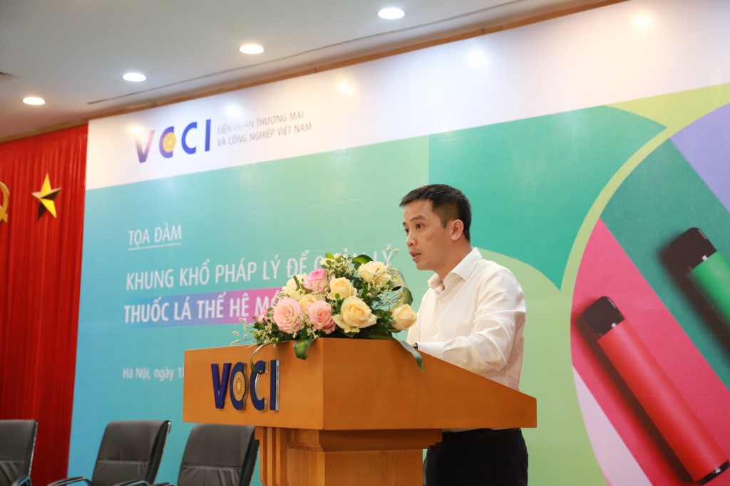 Phó Tổng thư ký kiêm Trưởng Ban Pháp chế VCCI (TBU), ông Đậu Anh Tuấn phát biểu khai mạc tọa đàm