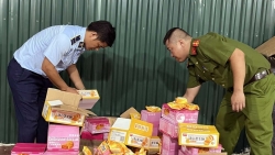 Hà Nội: Phát hiện và tạm giữ hơn 4500 chiếc bánh Trung thu nhập lậu