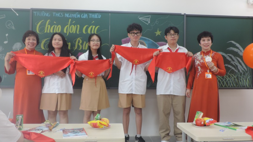 Học trò hào hứng trải nghiệm ngôi trường mới THCS Nguyễn Gia Thiều