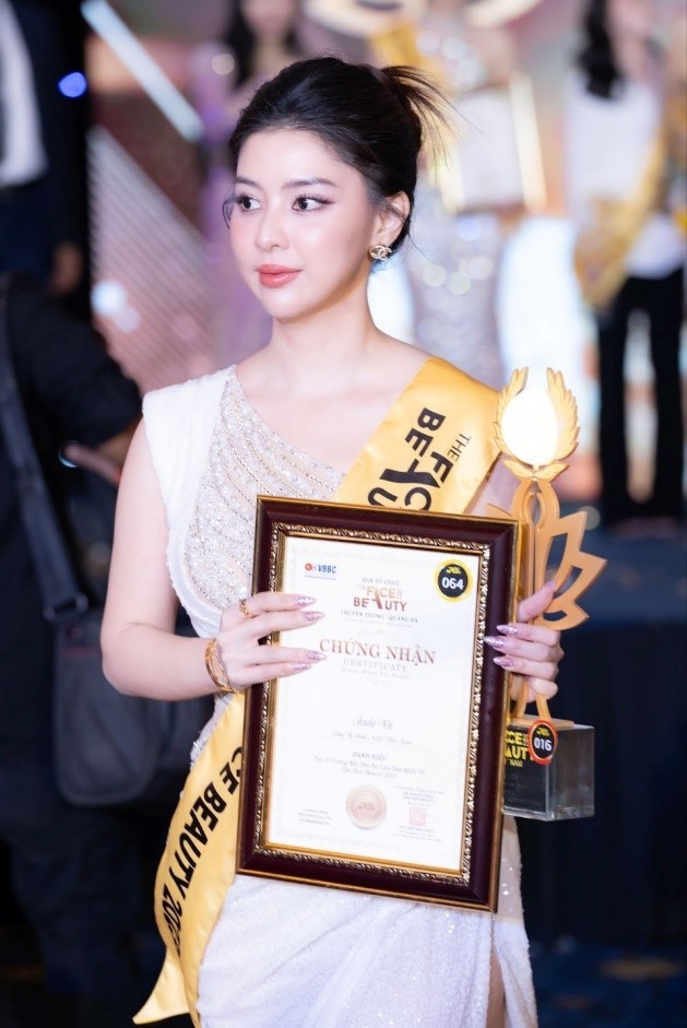 Đại sứ Vũ Thị Mỹ Ngọc (Jade Vũ) -  là nữ CEO tài giỏi của Công ty TNHH N&L Việt Nam.