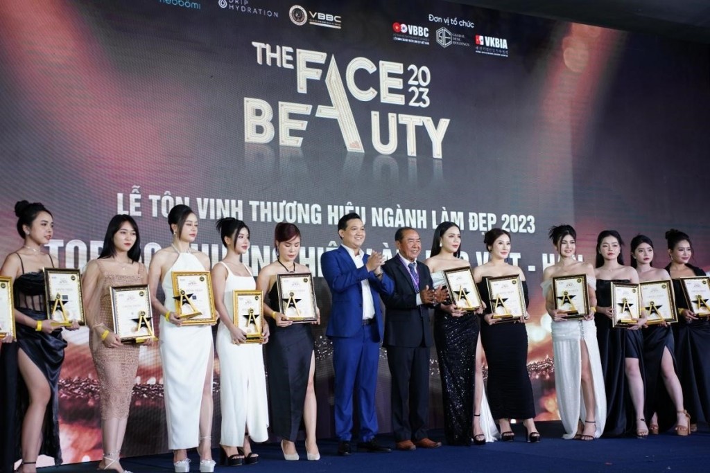 30 gương mặt đại sứ The Face Beauty Vietnam 2023 sẽ được trao cơ hội đại diện Việt Nam tham gia các diễn đàn, sự kiện giao thương quy mô lớn giữa hai nước Việt Nam - Hàn Quốc