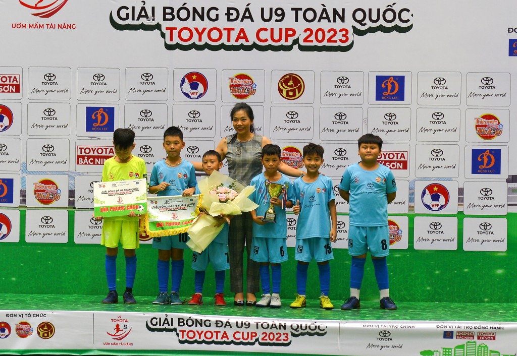 CLB BĐ Hà Nội giành ngôi vô địch giải Bóng đá U9 toàn quốc