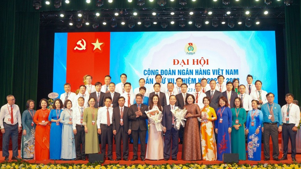 Quyết tâm xây dựng tổ chức Công đoàn Ngân hàng Việt Nam vững mạnh