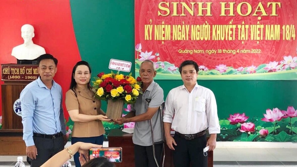 Niềm vui có từ suy nghĩ, hành động và trái tim nhân hậu