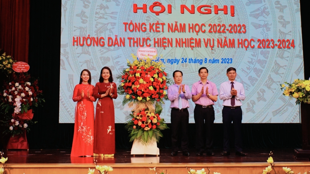 Quận Hoàn Kiếm - Lá cờ đầu GD&amp;amp;ĐT Thủ đô