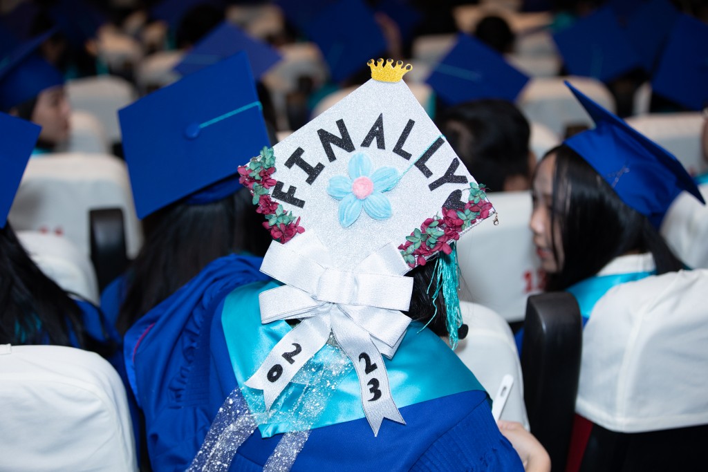 Những chiếc mũ tốt nghiệp đầy ấn tượng được các bạn sinh viên tự thiết kế để kỷ niệm ngày trọng đại của bản thân