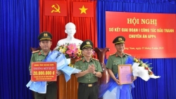 Quảng Nam: Khen thưởng chuyên án phá đường dây cho vay nặng lãi 20 ngàn tỷ đồng