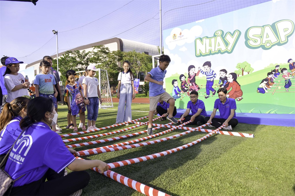 BSR tuyên dương học sinh, sinh viên có thành tích cao trong học tập