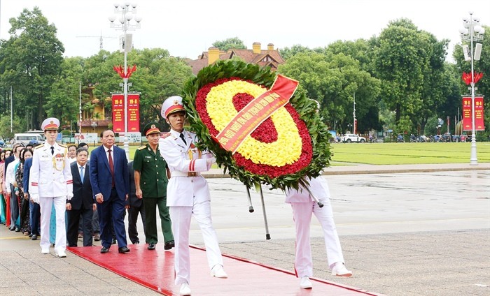 Các điển hình tiên tiến trong lĩnh vực Văn hóa, Thể thao và Du lịch báo công dâng Bác