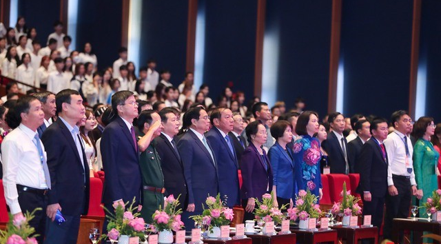 Các vị lãnh đạo Đảng và Nhà nước dự Hội nghị Tuyên dương gương điển hình tiên tiến trong lĩnh vực văn hóa toàn quốc năm 2023
