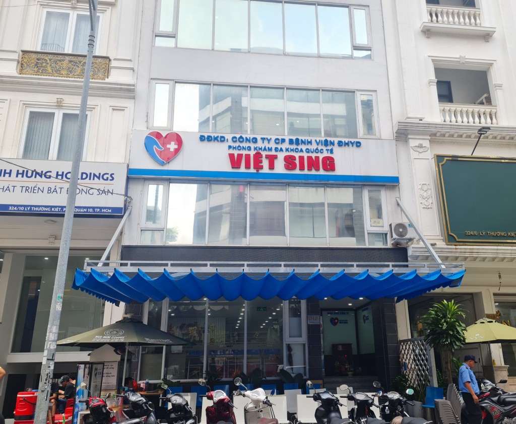 Phòng khám đa khoa Việt Sing bị phạt 144,7 triệu đồng và tước quyền sử dụng giấy phép hoạt động 4 tháng do vướng nhiều vi phạm trong quá trình hoạt động khám, chữa bệnh