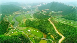 Nhiều lợi thế giúp Hòa Bình trở thành “thủ phủ golf”