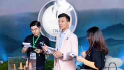 Diễn viên Hiếu Nguyễn tiết lộ làm host áp lực nhiều hơn đóng phim