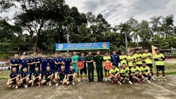 Bộ chỉ huy quân sự tỉnh Bình Dương tổ chức giao lưu bóng đá